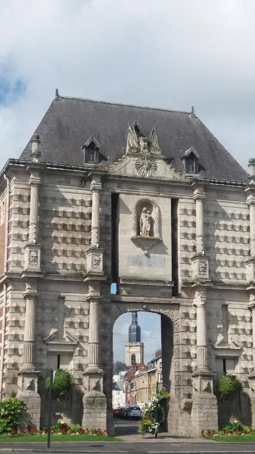 Loft 4 Du Temple Hypercentre & Parking Apartment Cambrai Luaran gambar