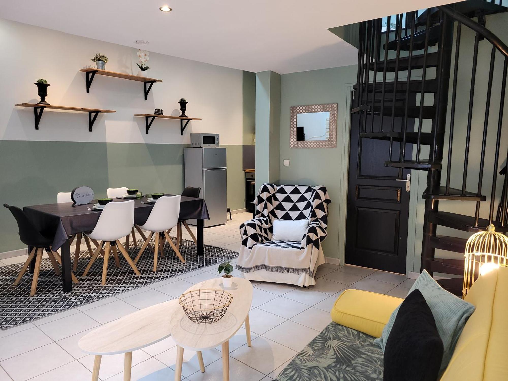 Loft 4 Du Temple Hypercentre & Parking Apartment Cambrai Luaran gambar